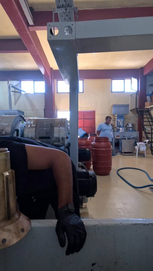 Instagram post from liocladi_. This post is in position 5.